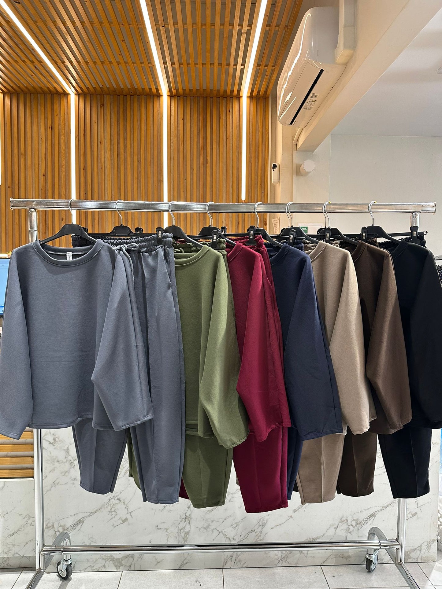 A Chandal Zara manga larga