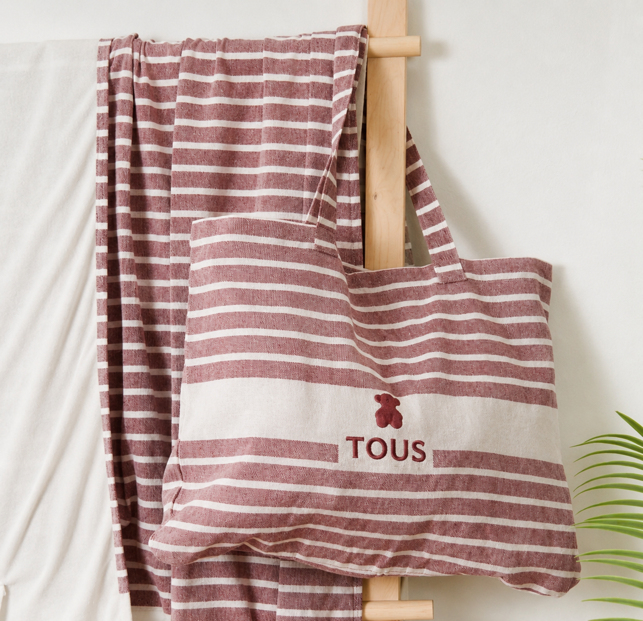 Conjunto de bolso + toalla bordado