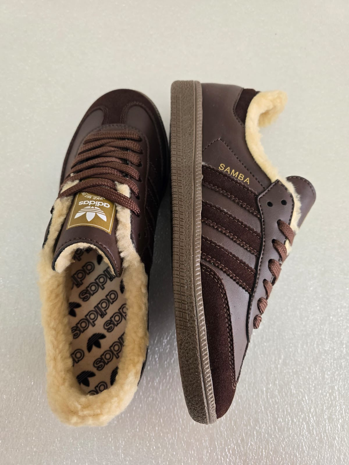 Sam chocolate pelito