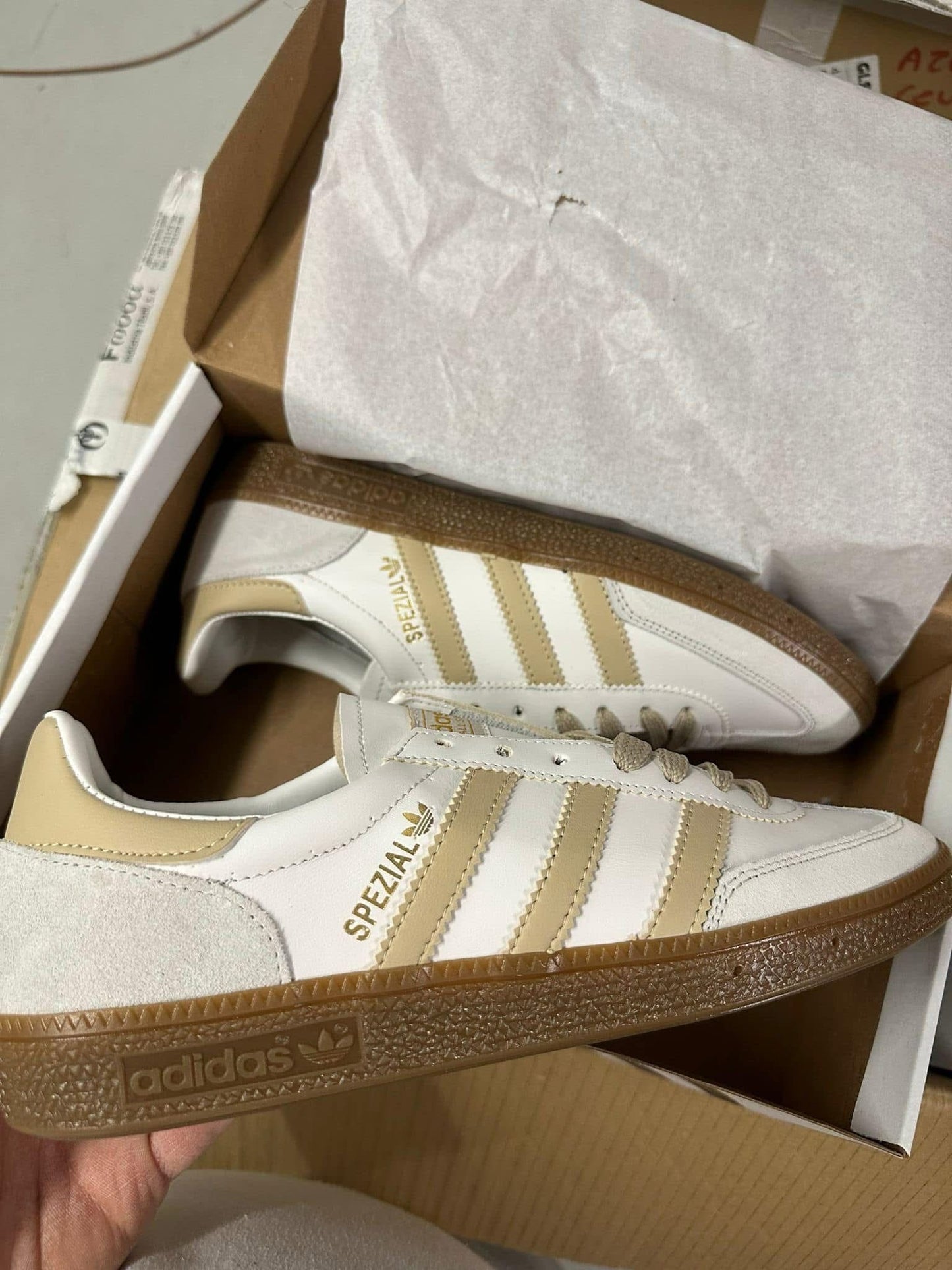 Especial beige
