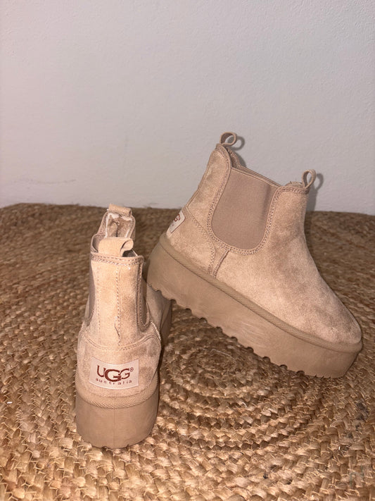 Bota beige