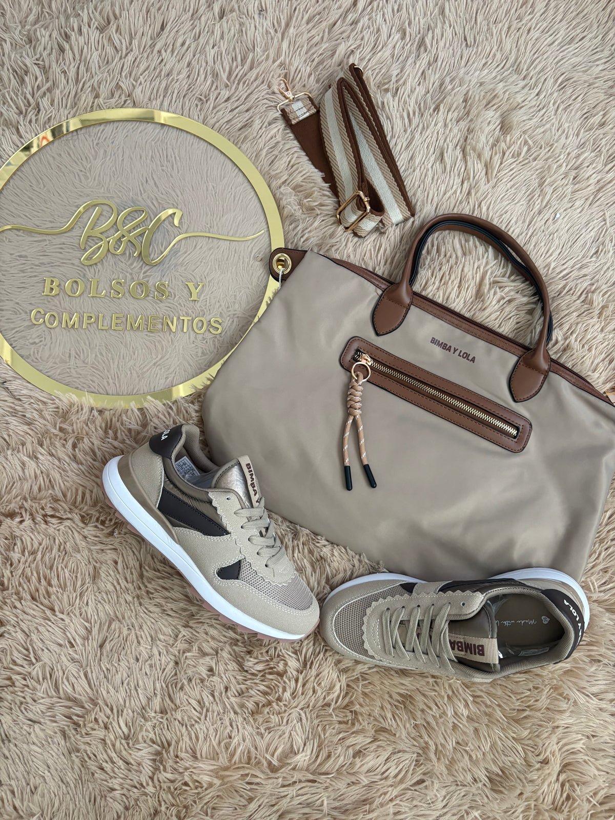 Conjunto bolso + zapatillas