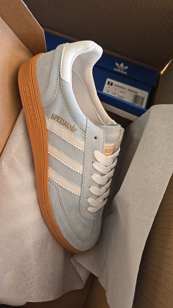 .Special azul claro