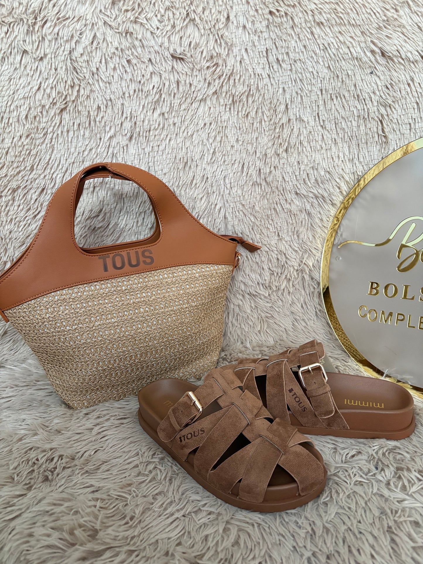Conjunto bolso más sandalias