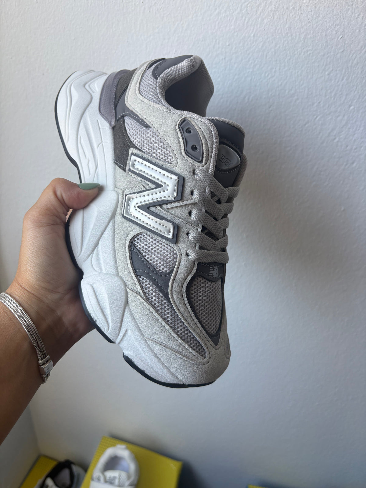 9060 gris