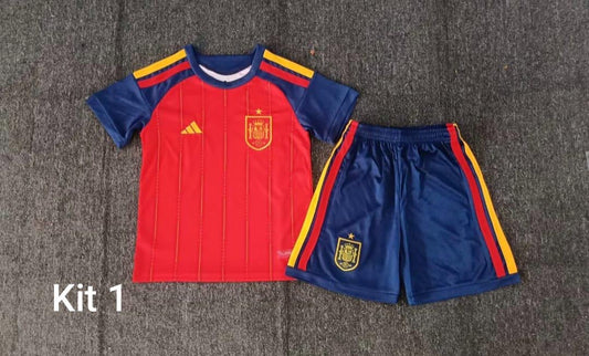 .Equipación niño España
