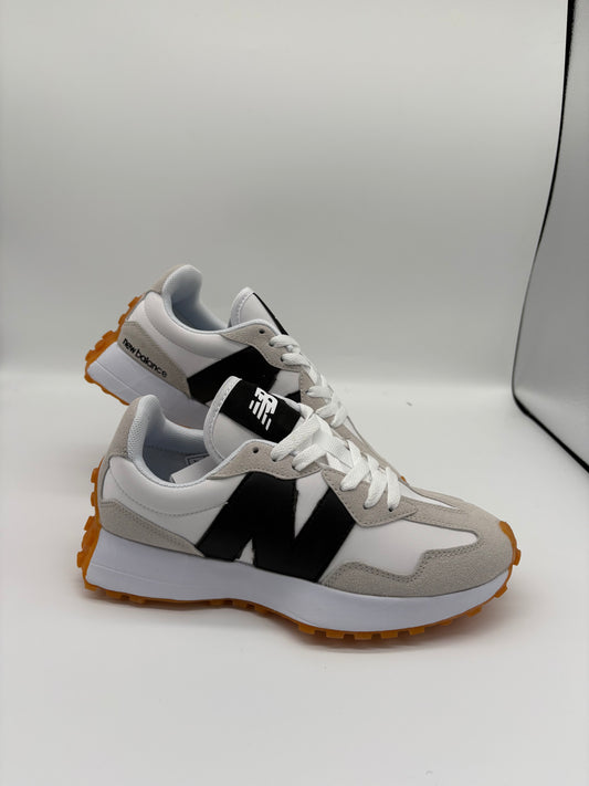 Zapatilla negra