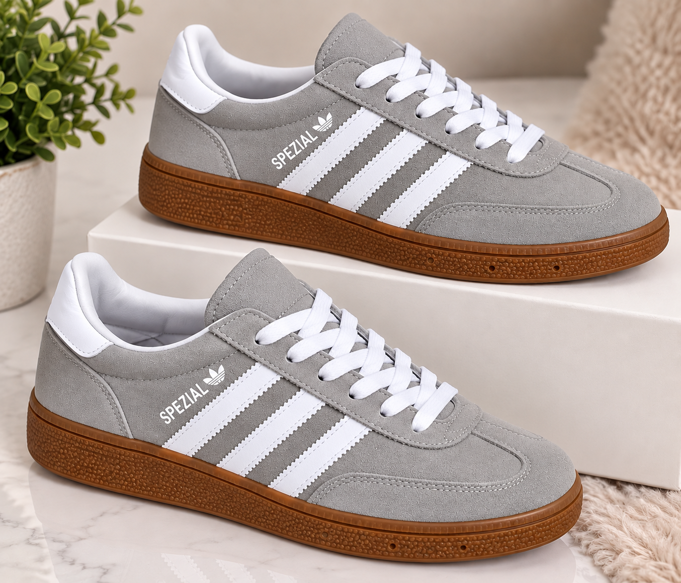 Zapatilla gris Adi